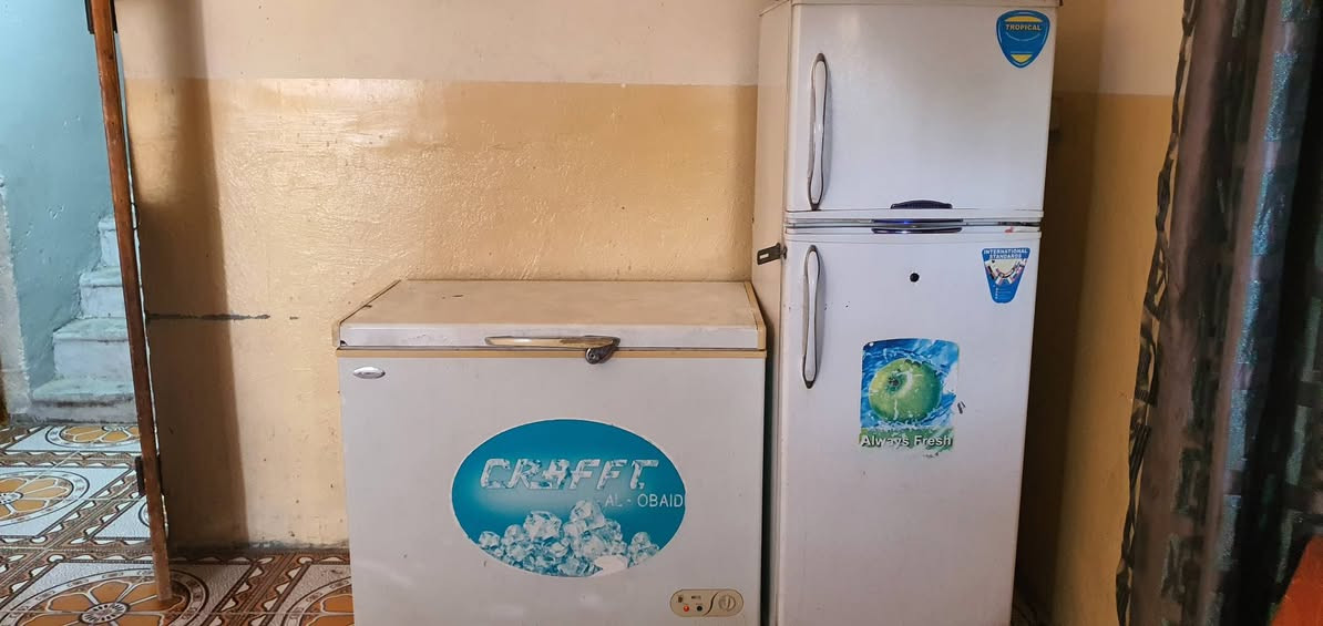 ثلاجة ومجمدة نضيفات  الييريدهن  هذة رقمي ***********
***********
