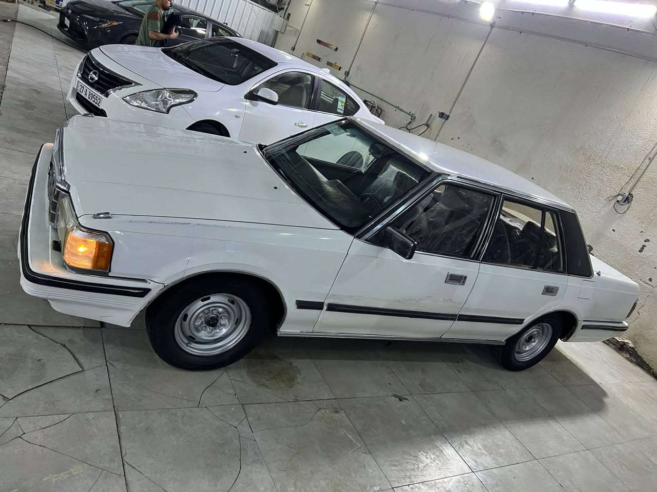 السلام عليكم سوبر 85 بلاديه گير عادي سنويه ل28 رقم انكليزي مميز بغداد نطوني بس الرقم 30 مابعته سياره كلش حلوه ومرتبه سنويتها بسمي تريد تحويل وكاله تبريد ثلج قطعتين سعرها 65 وبيها مجال مكاني ناصريه مركز وهاذ رقمي *********** وذا مراوس عادي ماكو مشكله
