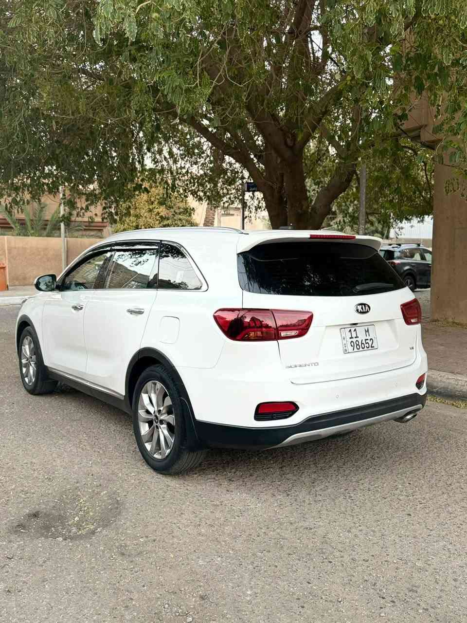 سلام عليكم سياره نوع سورنتو موديل 2019كويتي فول موصفات بنراما  كشنات كهراباء كشنات جلد حساسات امامي خلفي خمس كامرات خمس بصمات بصمه تشغيل بصمه ابواب3قطع تبريد 7 راكب سايد بريك بصمه بصمه ابواب داخل صاج كير مكينه حداديه تبريد تخم تاير خير من الله السياره كفاله عامه العنوان كربلاء السعر 228وبيه مجال حك جيه رقم الهاتف ***********
