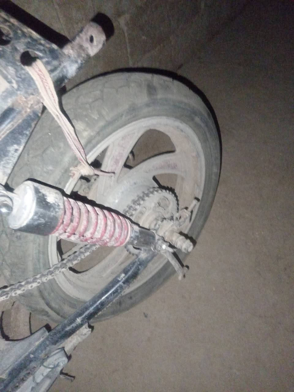 سلام عليكم شباب محرك البيع بخر بيه الهندر من شغل اله ترجعه بيدك  هاء (((((1)))))) ويل كدام جاهز كبل شده تير ويل  (((2))))  الوره بس ويل  (((3))) دبلات كدام  ((((4))))) سكان )((( شاصي الأصلي بس كلك بيع شاصي جوم حديد الشراري (((((((( كلهن سعرهن 100 الف قفل  مكان رميثه منطقه العمارين ستفسار خاص بل خدمه رقم ***********
