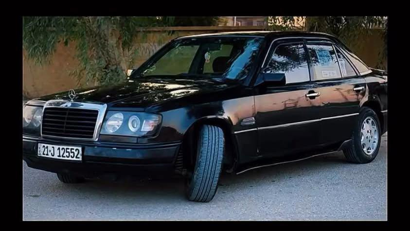 مارسدس دب
موديل 1987 
محرك مكفول جديد 
كير مكفول جديد 
محرك VVT 3000
صدر جديد 
 كهربائيات جدد فول 
منظومة زنون  فول
دخله دوشمه جديدة
تبريد جان يشتغل ثلج مدري غاز مدري كتف ماعرف مهم جان شغال ثلج سياره رقم سليمانيه 
سنويه 2030 
منظومه غاز اقتصادية حيل 
سياره حلوه وتجي تشوف ب عين 
رقم الهاتف ***********
العنوان ديالى 
سعر 46. بيه مجال قليل
