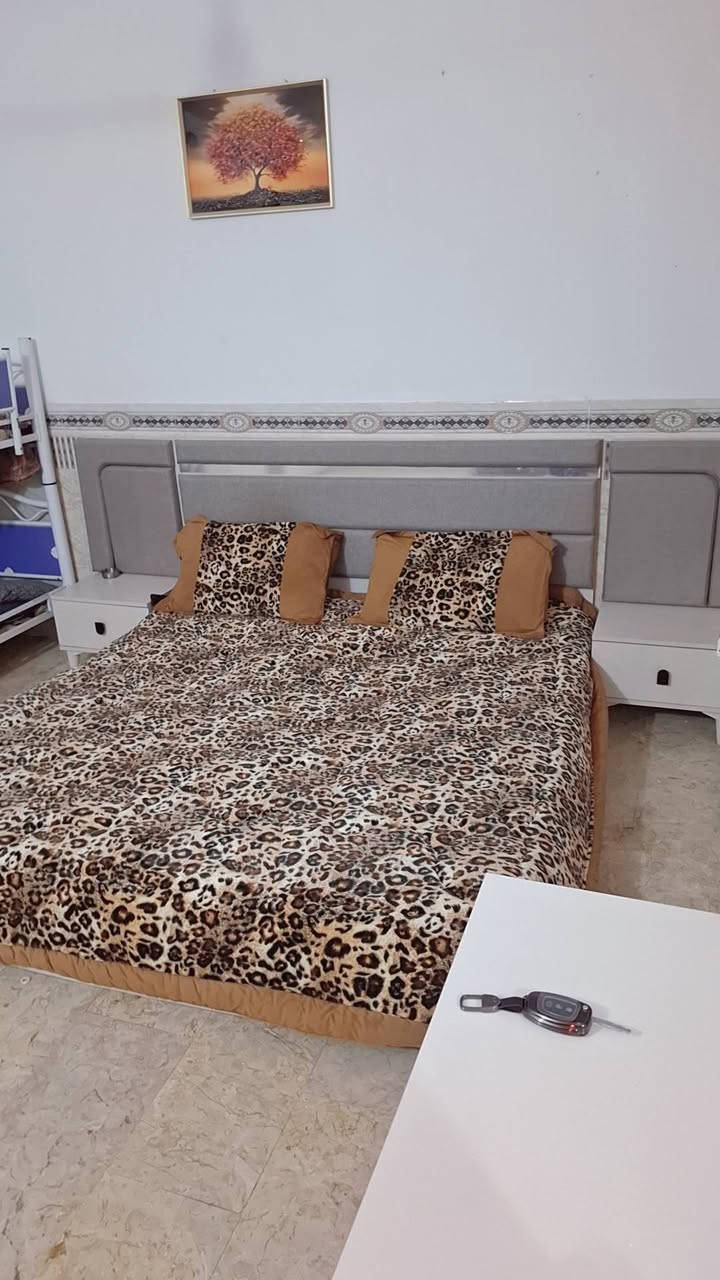 غرفة تركي استعمال شهر جديده كلش 600 وبيها مجال
كنتور 8 ابواب انارة داخلية 
الغرفه 6 قطع 
النجف الاشرف التواصل ***********
