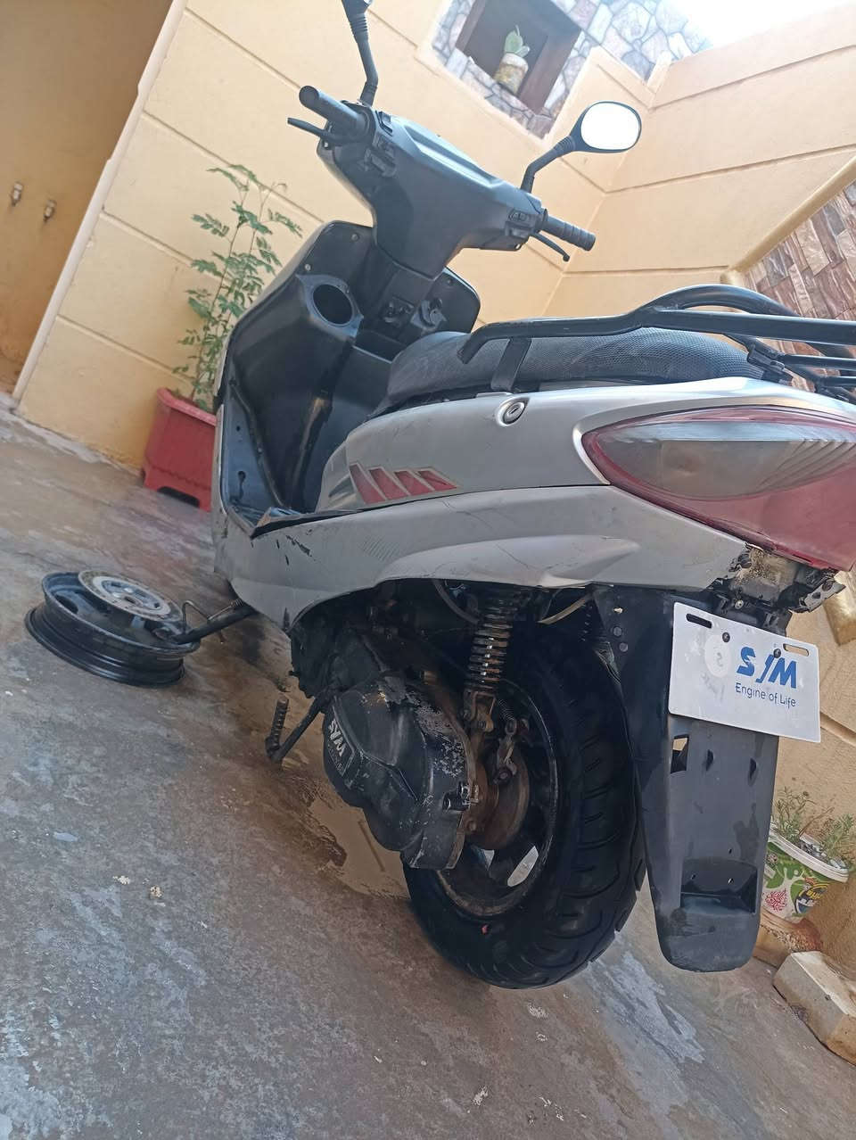 سلام عليكم مطور سايم ام عيون البيع مكاني الفلوجه حي العسكري محركه فول كله فول المطور يردله بس كابريته الشري ينتصل ***********
