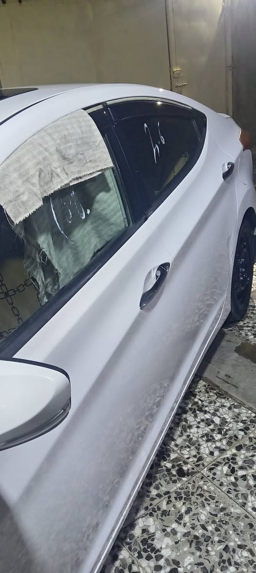السلام عليكم.
الانترا ٢٠١٥

مكينه ١٨٠٠

فول عدا البصمه

رقم قادسيه

سياره بيهه باردات وطخات وتكشير قليل بالقماره

مكفوله من الضربه الدواخل والشاصي والحوض

تبريد ثلج

حداديه ٥٠ ب١٠٠

سعرهه ١٠٣ وبيهه مجال

***********

