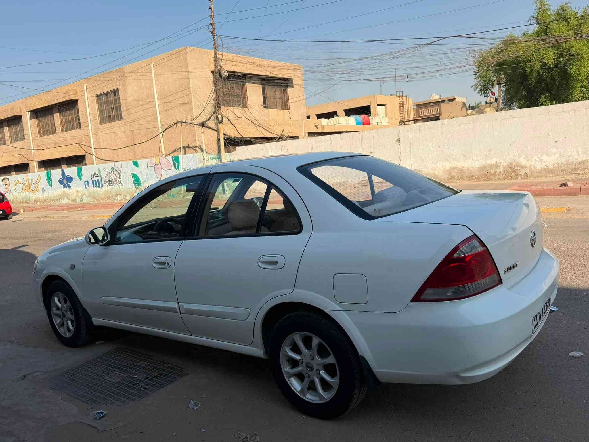 سلام عليكم نيسان سني 2009 خليجي
محرك وكير مكفولات من الفتح السياره ماشيه 153 حقيقي
نضيفه وجاهزه من كل النواحي صدر تبريد ثلج  ❄️ 
تخم تاير جديد 
غرفه السياره عله وضع الشركه مملعوب بيه كلش نضيفه 
كهربائيات مضبوطه داخل بيجي ويل كب بلادي 
رقم بغداد الدولي الجديد هزه جديده 2026 
سنويه جديده مصفره من الغرامات 
بيها صبغ 3 قطع فقط والباقي مكفول 
مكاني بغداد البلديات شارع المستوصف 
سعرها( 80 $)وبيها مجال للشراي 
للاستفسار ***********
