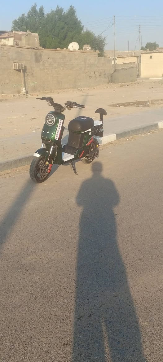 سلام عليكم درجة البيع ار 11, درجه نضيفه سعر 290 وبيه مجال الطيبين الرقم للهاتف *********** مكان الزبير

