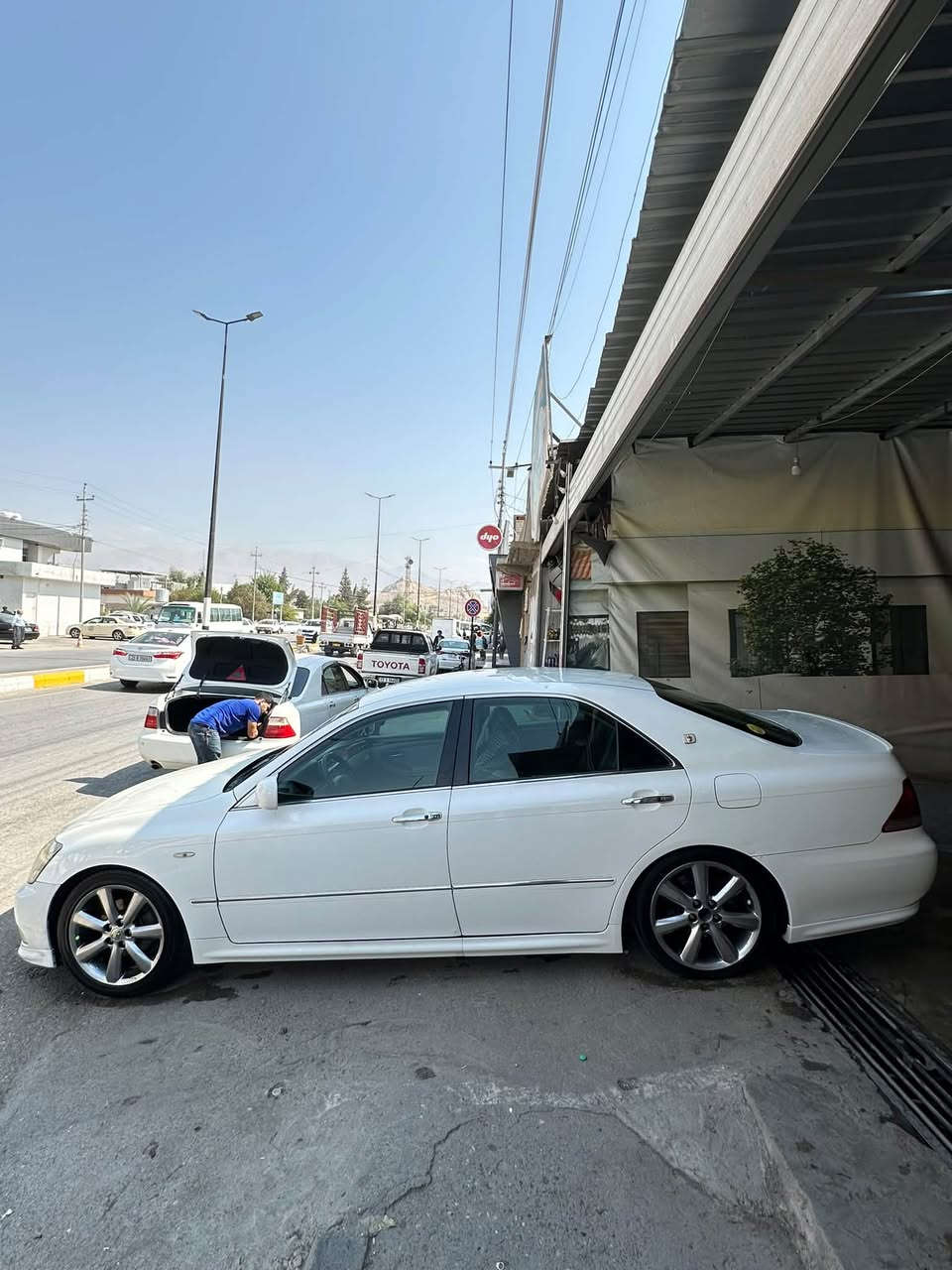 شاهانە ٢٠٠٥ موس
گێر و مەکینە بچوک١٨٠ 
کۆدی نی یە 
تەبریت مەزبوت 
برێکی بەسراوە 
تەقەو ڕەقەی نییە 
بێ مەسرەفە 
کەڤەری گۆڕاوە 
سعری 51 گەڵاو مەجالێکی کەم
شوێن سەیدسادق 

***********
