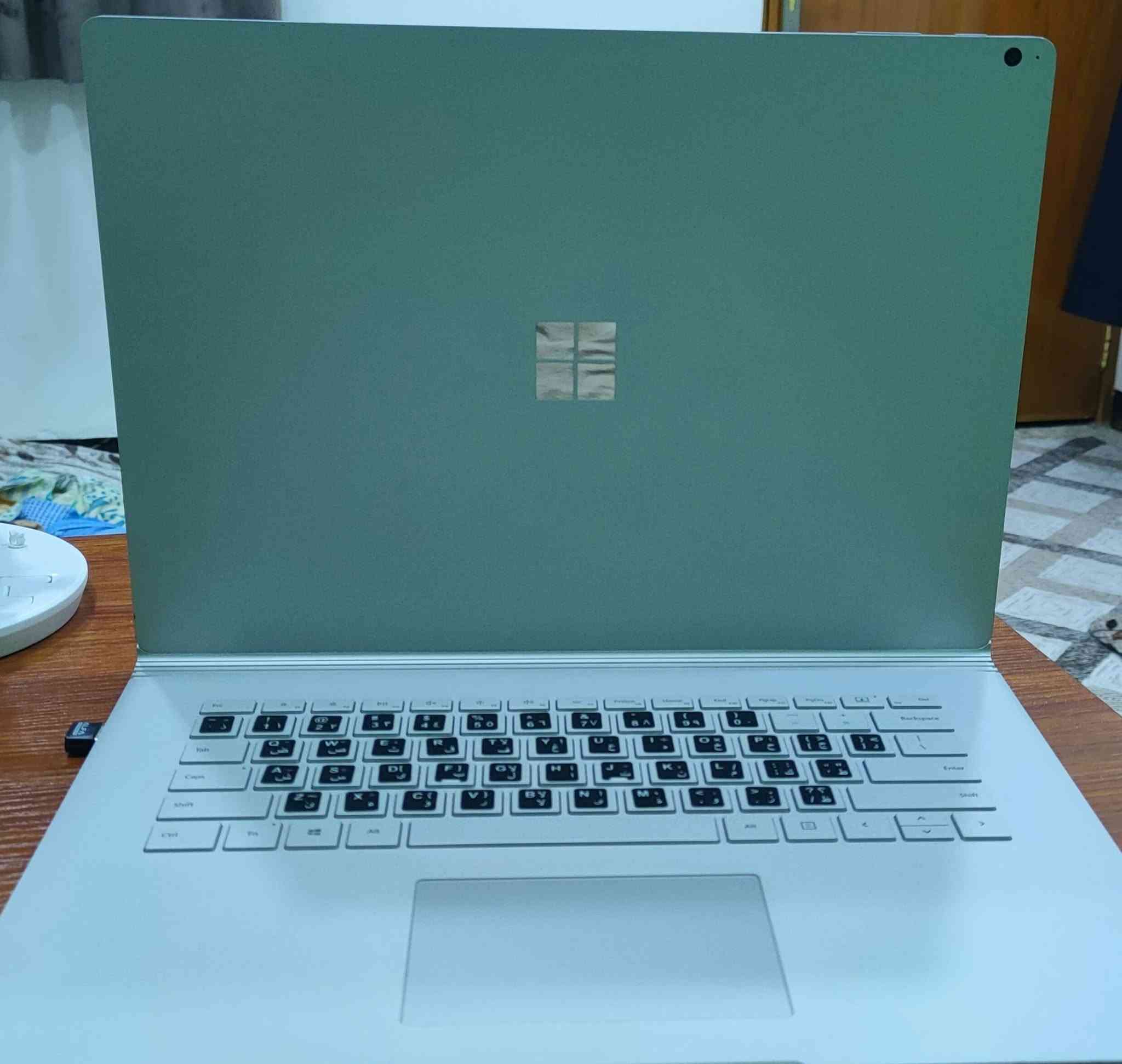 Surface book 2 , سرفيكس بوك ٢ للبيع 💻
🔹 المواصفات:
• RAM: 16GB
• Storage: 256GB SSD
• Graphics: 6gbnvdidia GeForce GTX 10 60 + 8gb intel (R) UH graphics 620
• شاشة لمس قابلة للفصل — يمكن استخدامها كجهاز لوحي

✅ مع القلم الأصلي 🖊️
✅ مع الشاحن الأصلي 🔌
✅ الجهاز بحالة جيدة وكل شيء يعمل بشكل جيد
✅ أقدّم معه أيضًا Dongle للـ Wi-Fi والـ Bluetooth، ويعملان بشكل طبيعي من خلاله.

⚠️ الواي فاي والبلوتوث يحتاجان إلى Dongle USB للعمل.

💰 السعر: 800,000 دينار عراقي ، بيها مجال لشراي

📩 للجادين، يرجى مراسلتي للحصول على المزيد من التفاصيل. 
***********

