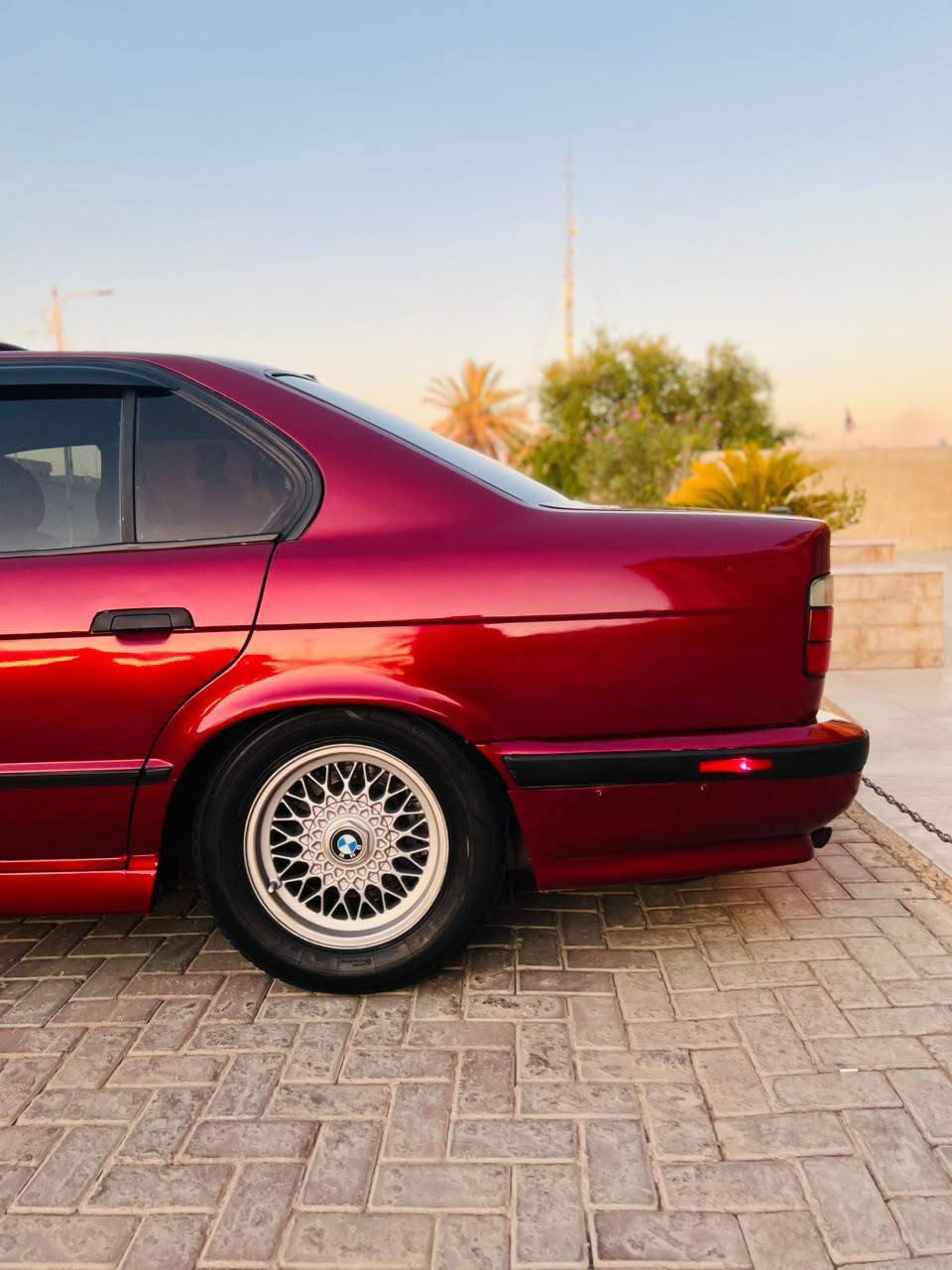 للبيع BMW 525i
حجم 525i اصل
موديل 92
 محرك مسكر عدل المرغوب
 كير اوتماتيك
كير ومحرك شرط
رقم سليمانيه تحويل مباشر
سنويه لل 28 هزه جديد
 بجم عريض 
 تخم تاير جديد
 حداديه جديده 
فتحه سلايت
سنترلك تقفيل
غرفه جديده 
بطاين 4 جديد
 كهربائيات مكفوله كلها شغاله
 كشنات جلد
 السياره مال جناي احلى من الصور
مكان السياره تكريت 
السعر 62 وبيه مجال قليل
للستفسار ***********
