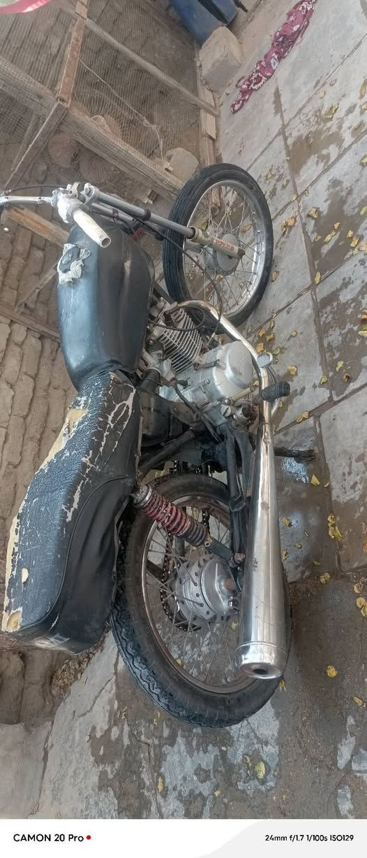 كلك ب250 بسوق الشيوخ ***********
