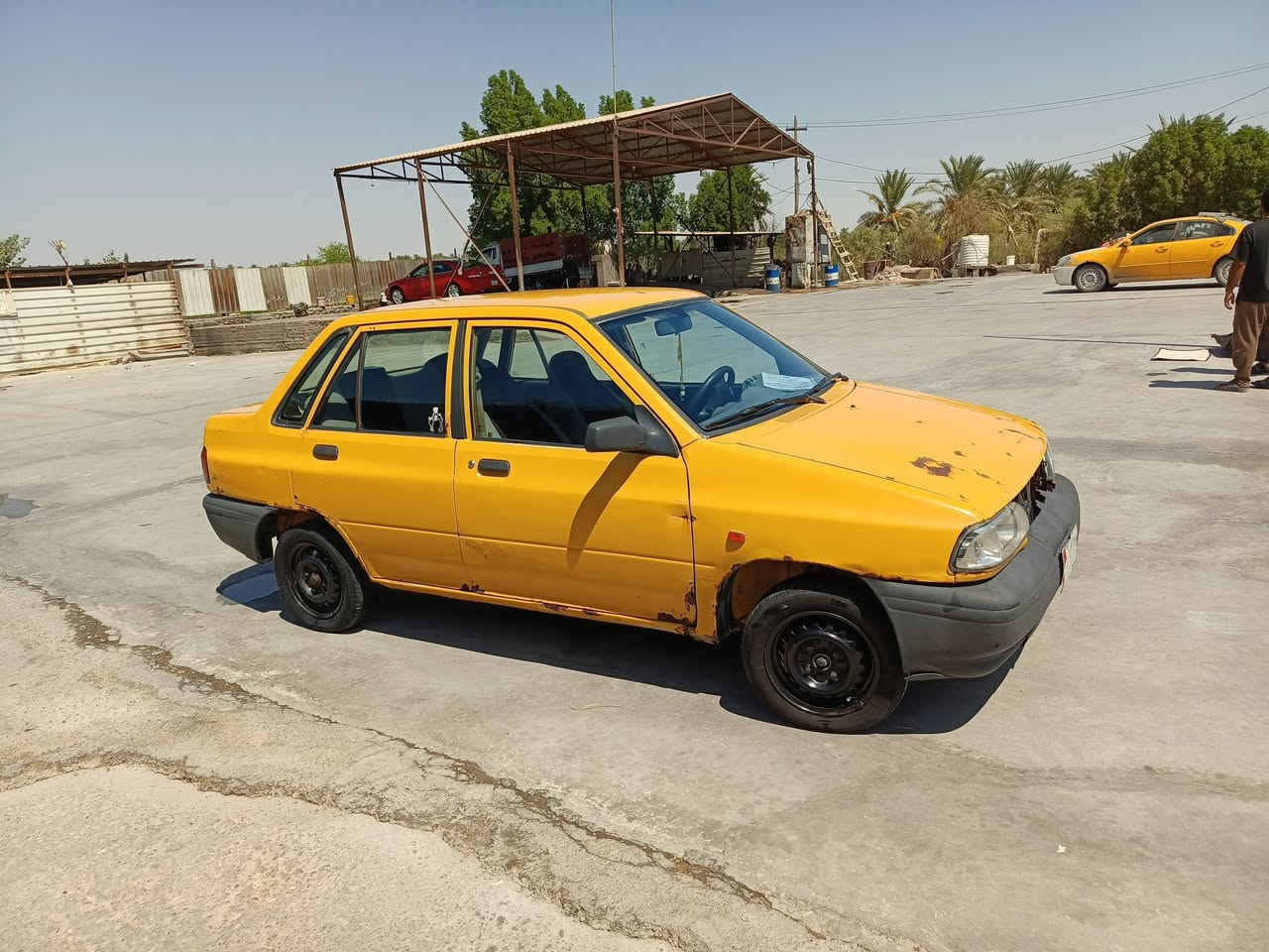 سايبه للبيع موديل 2013 جاهزه محرك تبريد خير من الله رقمها واسط بسمي مشروع وطني مصفره هيئة وغرامات 
متخسر عليها شي بس دهن بانزين السعر 28بيها مجال مال شغل مكاني السماوه مركز المدينة ***********

