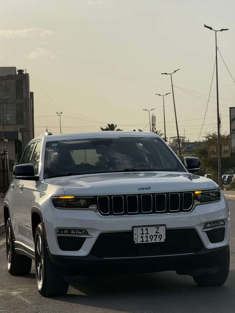 سلام عليكم
جيب هايبرد بلكن 2024 فول لمتدد ابلاص 

ماشية 44 الف  فقط

المواصفات: 

فول 

 بانورما فتحه

أربعه حساس خلفي 

إستيرن كهرباء 

اناره داخليه 

كشنات تدفه واستيرن تدفه

 كشنات كهرباء 

 بعد بيه اهواي موصفات معروفه موصفاته

الحادث : 

السيارة كلين اجتي هنا طلع باب مبدل خلف باب السايق 

السعر : 29800$

📲:***********
