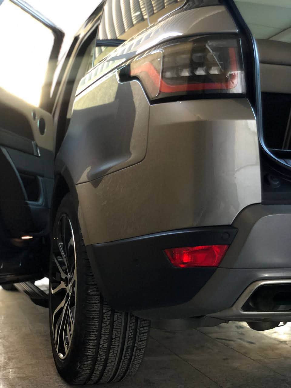 Range rover 2022
6 سلندر 

ماشيه 30الف 

اللون المميز شامواه 

وارد امريكي 

فتحه سقف

حساسات 

كاميرا خلفيه

سياره نظيفه وماشيه قليل 

ارقام دهوك تحويل مباشر 

للاستفسار :***********
