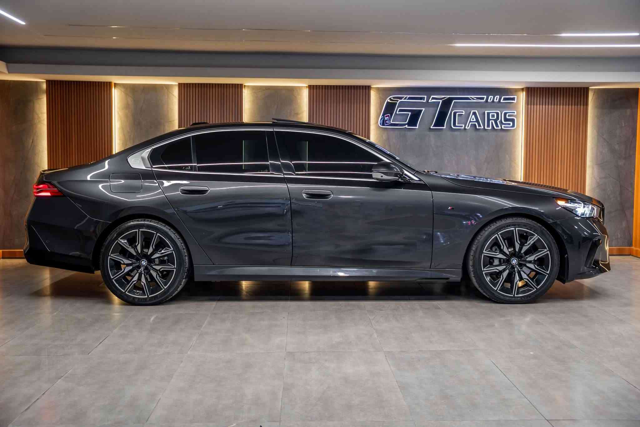 بي ام دبليو 530 • ٢٠٢٤ • دفع كلي XDrive