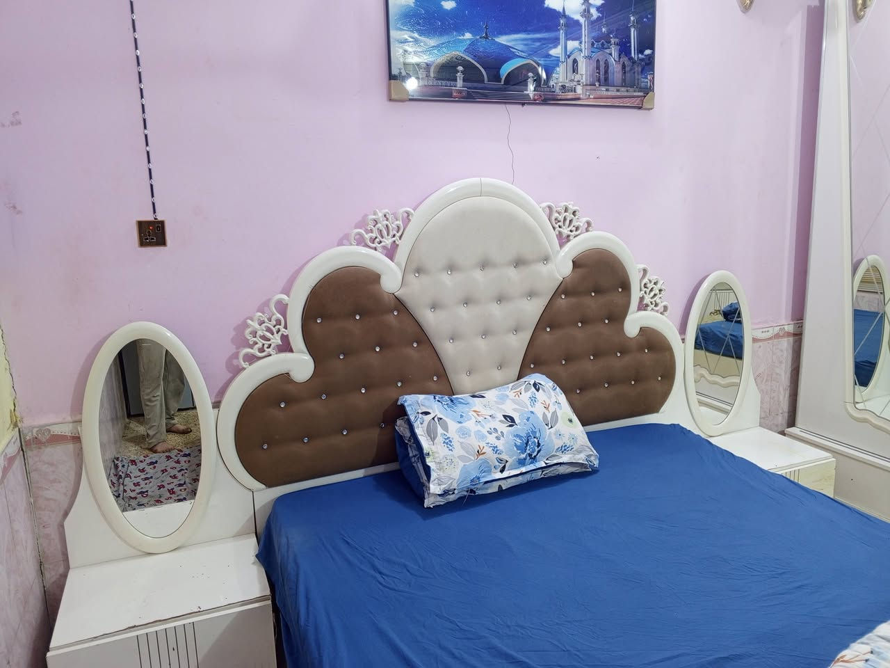 غرفه للبيع جديده استخدام قليل 400 وبيه مجال . مكاني ناصريه مركز
***********
