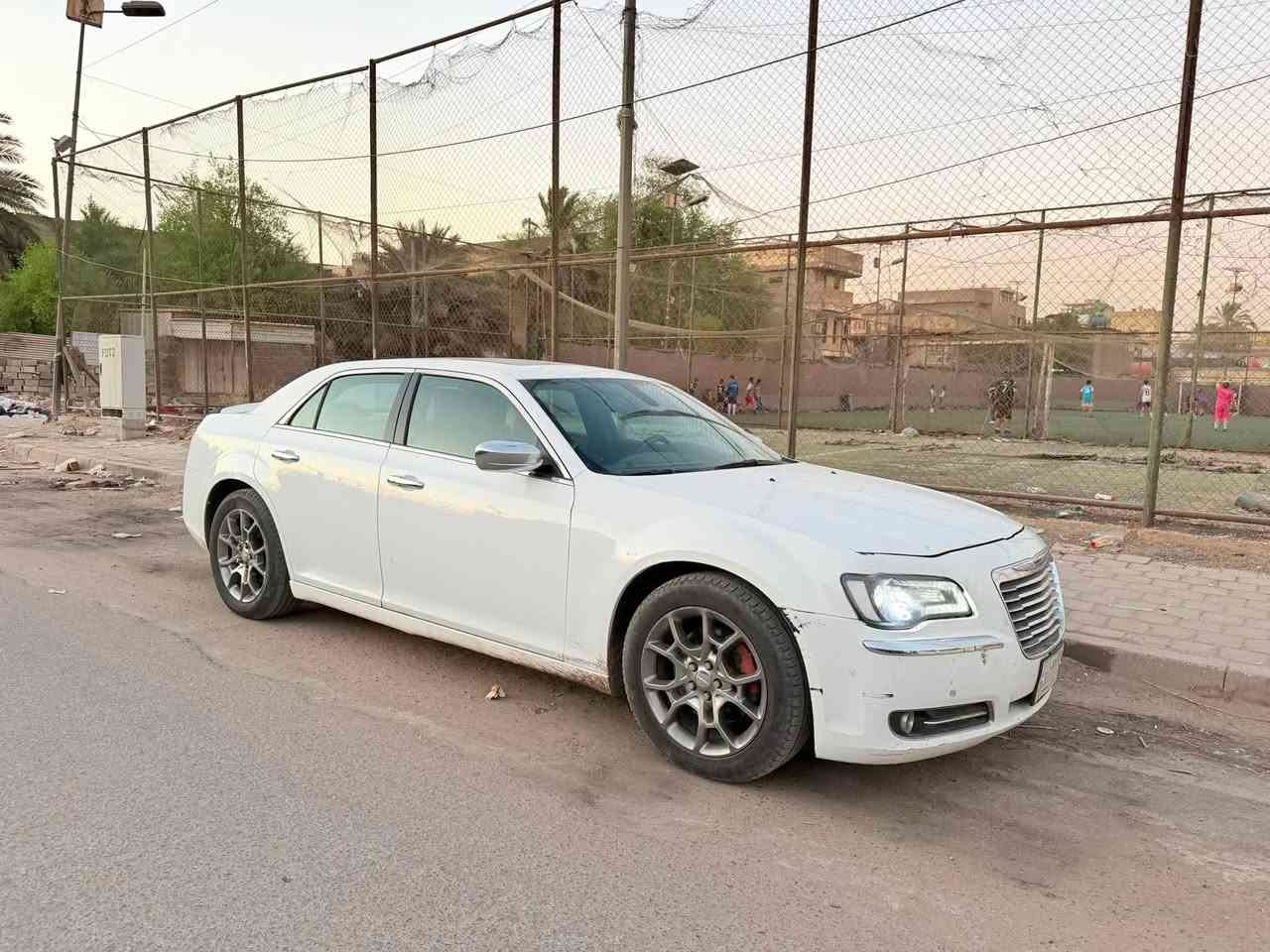 كرايسلر C300
موديل 2014 

رقم بغداد 

وارد كندي 

السيارة محرك 5700 هيمي 

8 سلندر حادثها موضح بل صورة 

السيارة نضيفة للبيع 

مكان السيارة مدينة الصدر 

السعر 155 

***********
