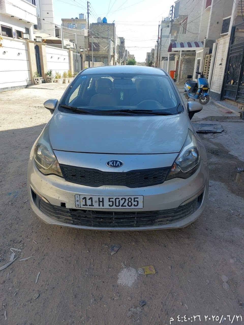 سلام عليكم 
كيا ريو 2017 بيها صبغ جاملغ وبنيد بدون دواخل سياره مواصفات عاديه شاشه كامره تحكمات ستيران جهتين سياره جاهزه من كلشي مناقصها شي رقم انكليزي هزه مساقطه سنويه بعدها منافذه ماشيه 121 كيلو 
مكان السياره غزاليه 
ممتواجد على الفيس هذا الرقم الاتصال وبي وتساب ***********
سعرها 95 وبيها مجال قليل
