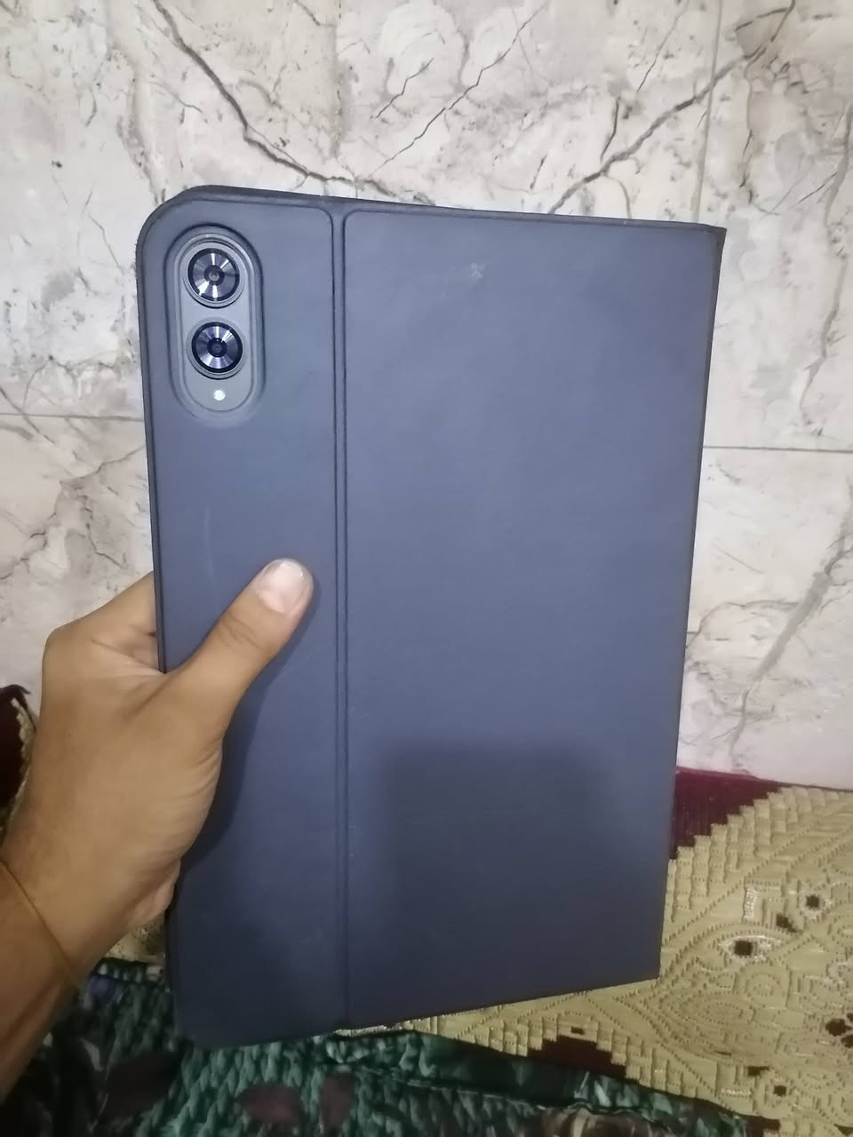 ايباد ١٣ بوصة • شاشة ١٢٠ هرتز • ذاكرة ١٢٨