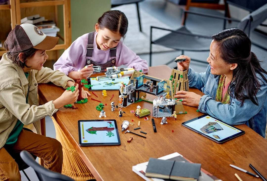 🚀 عـرض لـمـدة مـحـدودة.. والكمية خير من الله! 💥
🚀🔥 LEGO Star Wars – Yavin 4 Rebel Base

مجسم قاعدة Yavin 4 للمتمردين بتفاصيل سينمائية رائعة، مثالي لعشاق ستار وورز والتركيب والعرض 🧩🌌

▪️ 1,066 قطعة
▪️ 12 شخصية مصغرة منها لوك سكاي ووكر، هان سولو، الأميرة ليا، تشوباكا وR2-D2
▪️ مركبة Y-Wing قابلة للبناء مع قاذفات صواريخ
▪️ غرفة قيادة + برج مراقبة + منصة تتويج الأبطال
▪️ شجرة مع مدفع دفاعي 🌳
▪️ جديد تماماً، القطع مرقمة ومغلفة
▪️ كتالوج تعليمات مصور وواضح 📚

📏 القياسات بعد التركيب:
▫️ الطول: 49 سم
▫️ العرض: 20 سم
▫️ الارتفاع: 31 سم

💰 السعر: 25,000 دينار فقط 🔥
📞 للطلب والاستفسار: ***********

