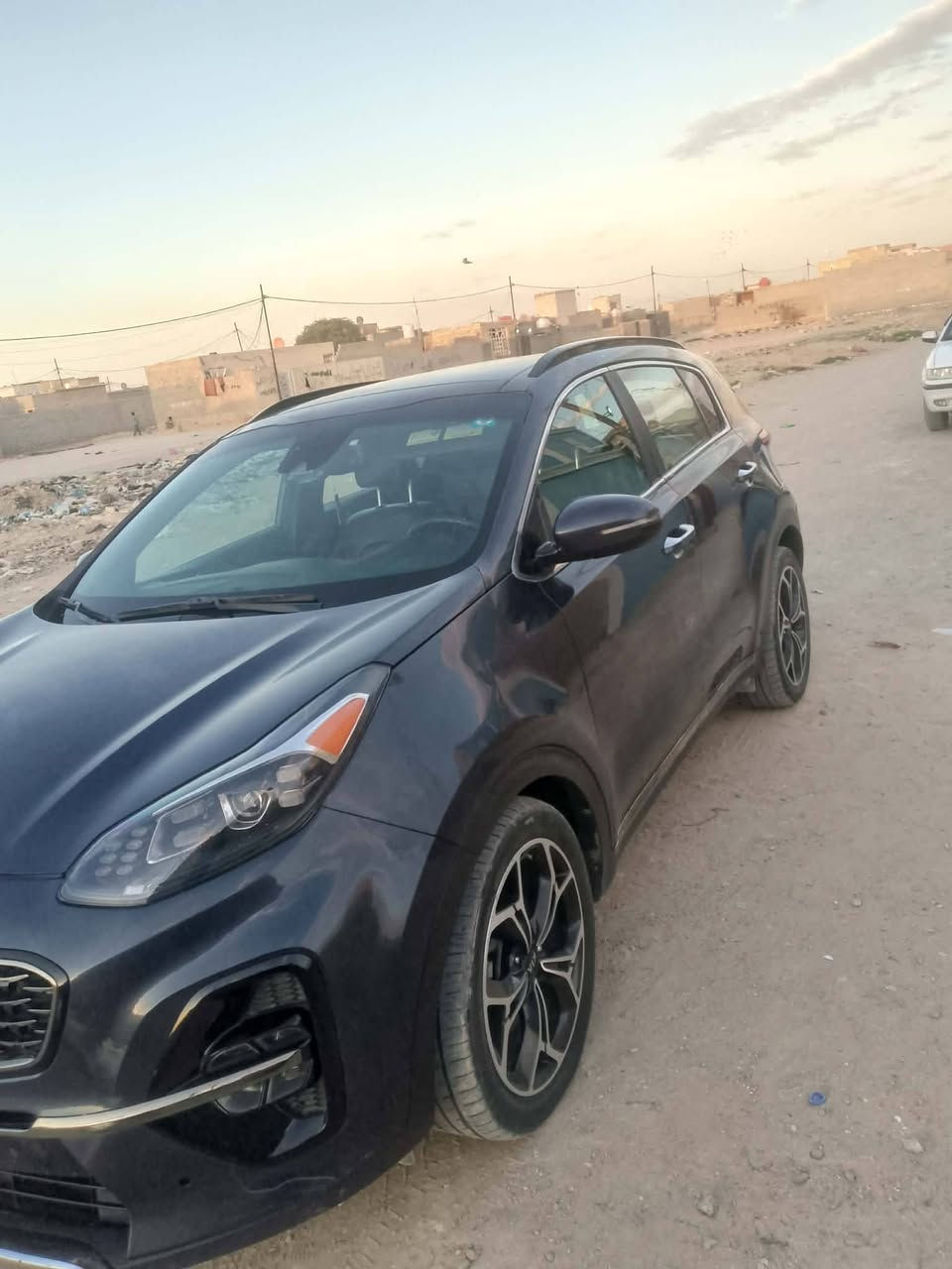 سلام عليكم سياره البيع السعر 210ورقه سياره بيها ضربه بالكامل والدعاميه سياره وارد امريكي حساسات بريك كلها حساسات واحد على واحد موديل 2021 مراوه بسياره جكساره بيكم فورويل المكان نجف شارع المطار مقابيل قريه القدير اي استفسار اتصل بالرقم ***********
