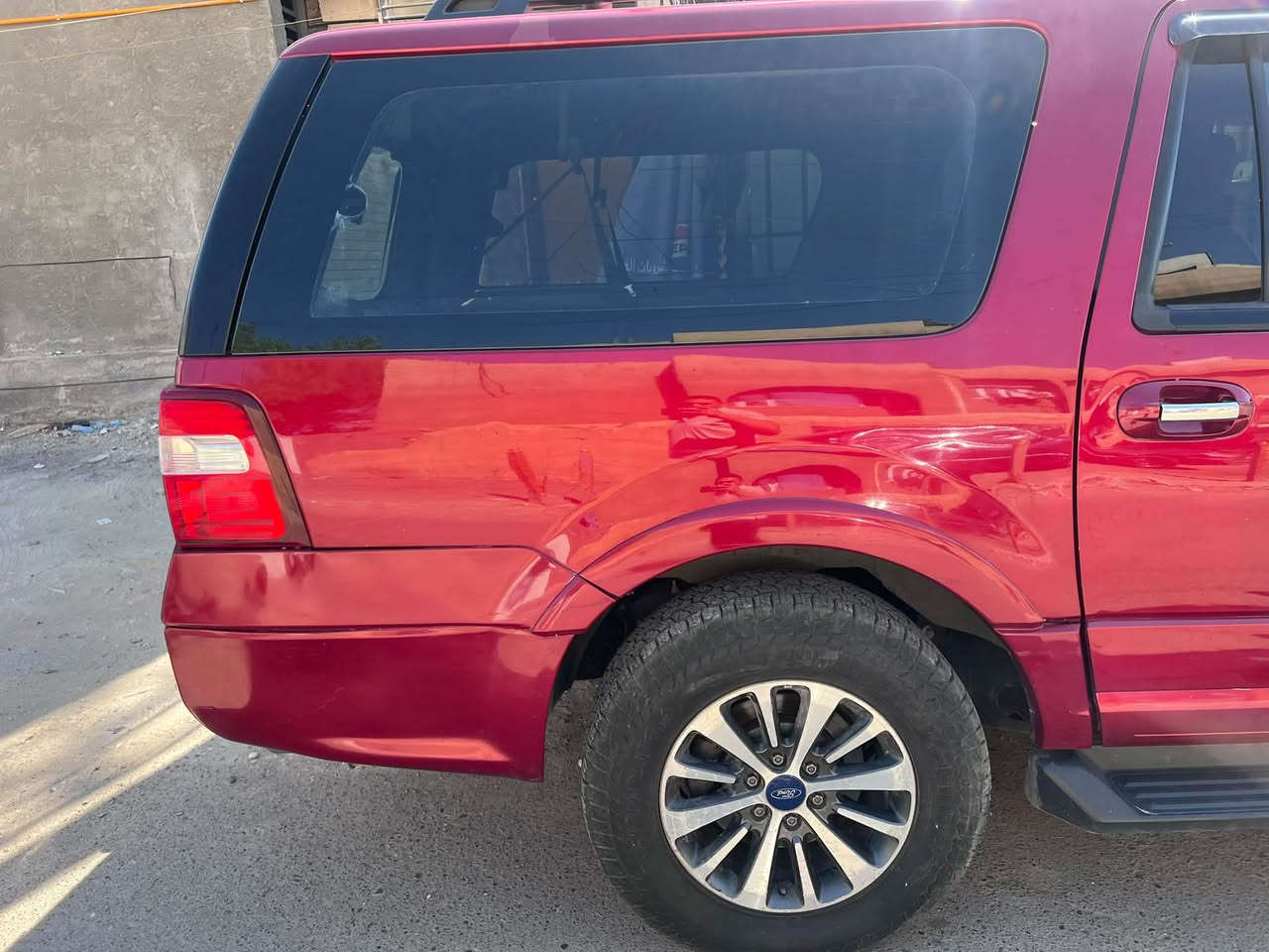 فورد اكسبيديشن موديل 16 سياره جاهزه حادثهه جاملغ الايسر وبنيد تبريد ٣ قطع سياره نوع طويل مو قصير  رقمهه بغداد  السعر ١٧٠ وبيهه مجال مكاني بغداد الاتصال  للبيع او مراوس 
***********
