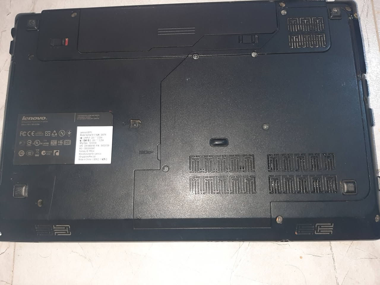 لابتوب lenovo
رامات 4 
المعالج : intel pentium B940
كرت شاشه مدمج 
وندوز 10 
نوع المعالج : bit-64
السعر : 90 الف ويجي وياها ماوس باندا وايرليس هديه وبيها مجال 
***********
