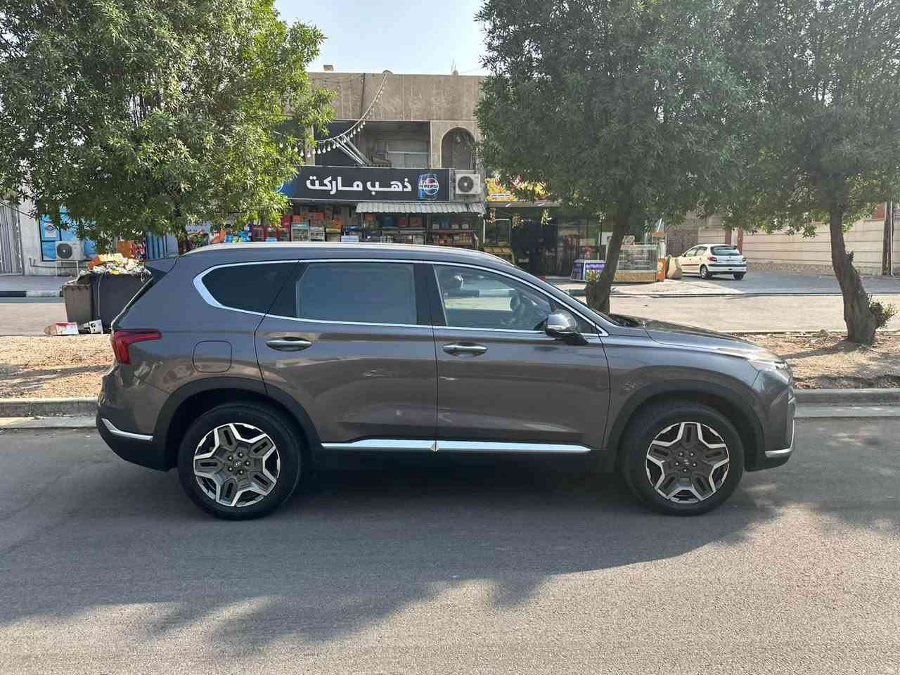 السلام عليكم سنتافيا هايبرد 2023  سعر21،000 $ السياره بدون صبغ بدلت جاملغ او باب نفس الون
مكاني اليرموك
رقم التلفون.   ***********
 ماشيه 69
