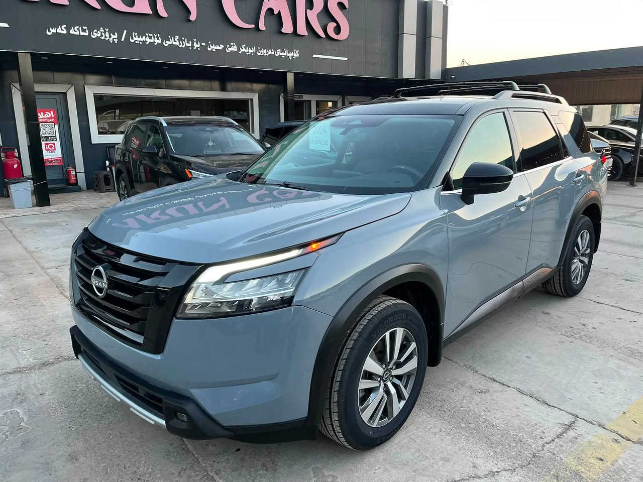 سلام عليكم
Nissan Pathfinder SL 4WD 
2024 
حادث بس دعامي أمامي 
راديتر بلادي مو بدل 
فقط مكانين تعديل بيها 
بدون صبغ و بدون بدل قطع 
مواصفات 
رادار أمامي و خلفي 
حساس خلفي 
٥ كاميرا ٣٦٠ درجة 
شاشة كبير 
كشن كهربائي و تدفئة 
تبريد مركزي باب بردة 
٧ راكب
٧٣ الف ماشي 
كير محرك كهربائي كل بشرط فحس 
بدون نقص 
سيارة رقم كاتي 
سعر ٢٤٧ ورقة 
مكان سليمانية 
***********

نص مكتوب في الصور:
- ***********