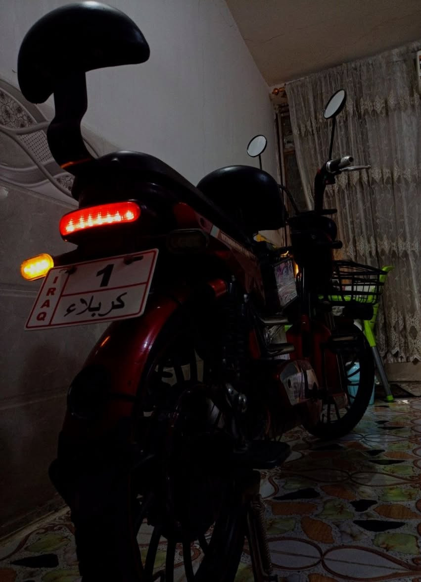 🚲 بايسكل شحن للبيع

💰 السعر: 350 ألف وقابل للتفاوض.

المواصفات:

- ✅ اللون: أحمر، والشاصي أسود.
- ✅ الشاصي نظيف وما بيه أي حادث.
- ✅ الشاحن موجود.
- ✅ مع بصمة و سويج 

يمكنك تجي وتشوف الدراجة بنفسك وتجربها قبل الشراء حتى تتأكد من حالتها.

📍 المكان: كربلاء
📞 للتواصل: ***********
