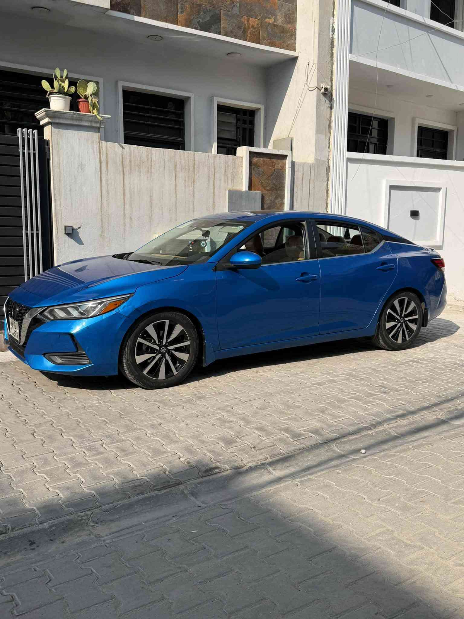 السلام عليكم
نيسان سنترا وارد امريكي 2021 SV بلاص فول رقم اربيل بأسمي سنوية لحد 2028 بدون ايرباك
فول مواصفات فتحة داخل عسلي كشنات جلد مع تدفئه بلكشن وكشن السائق كهرباء 
3 بصمات تشغيل عن بعد توقف ذاتي خلفي امامي تحديد مسار حساس خلفي رادار شاشة كار بلي ماشية 60000 ميل 
كاملة بدون نقص فقط الضربة موضحة بلصور
مكاني حي العدل
***********
