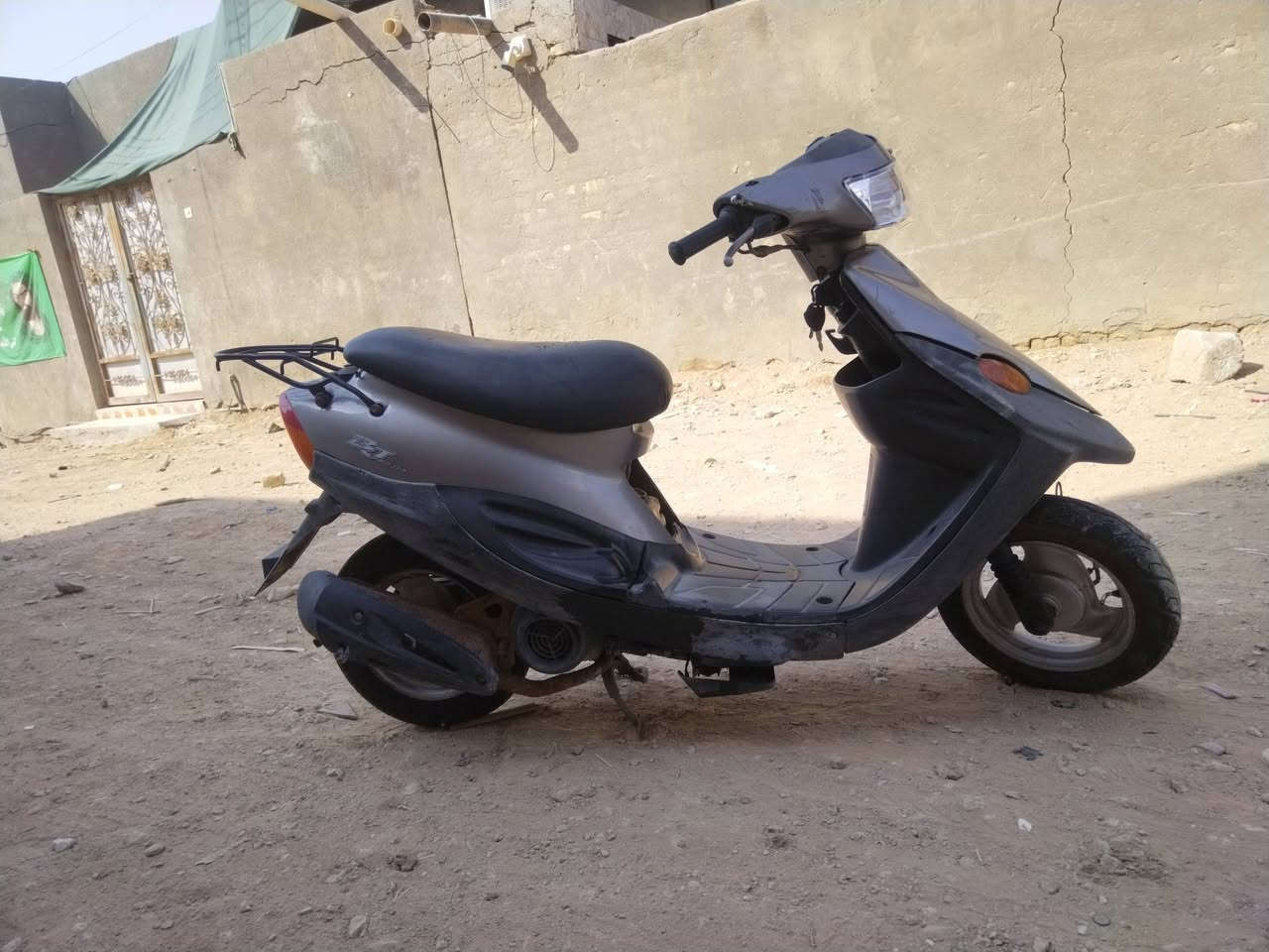 بيجي للبيع دراجه ناعمه شرطط ومابيه اي نقص جاهزه من كلشي باتري جديد تايرات ثنين جدد لايت جديد كهربائيات كله شغاله مكينه عشرطط معدل وناعمه  دراجه (مفتوحه)  سعر 325 بيه مجال بسيط شراي تعال شوفه وتشلع عيوني لا تعاملني بالخاص صوره اذا موواضحات مخلي وياهن فيديو لا تجي تكلي دزلي صوره  مامتواجد ع الفيس هاذه رقمي مكاني السماوه حي نفط
***********
