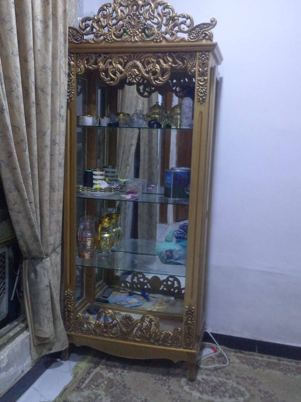 سلام عليكم  ميز لبيع  جديد  ماصاله وهاي   ليريدهة بخدمه  سعر 75 بيج مجال  مكان النجف حي عسكري ***********
