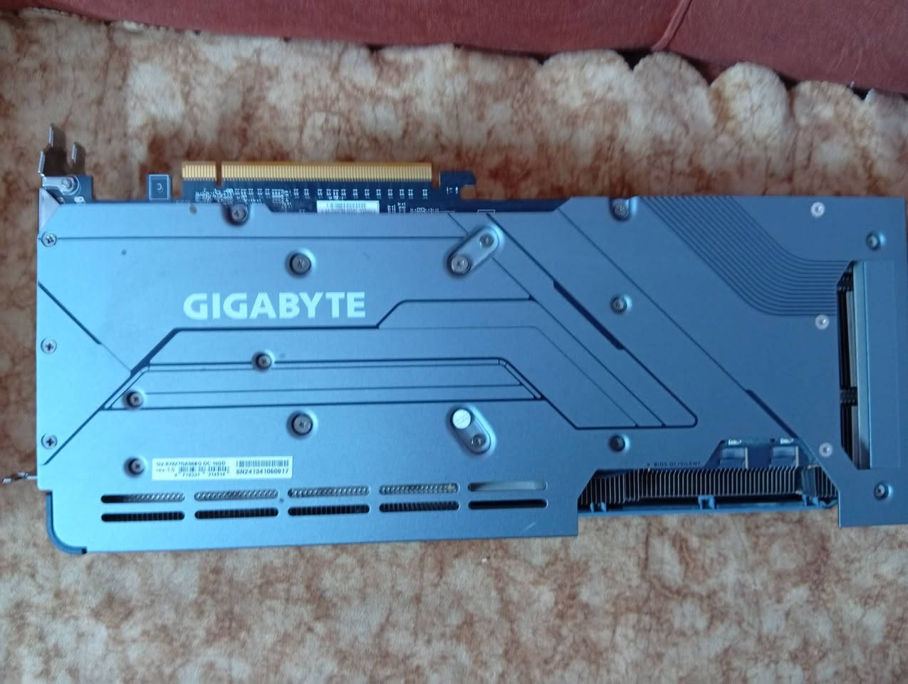 السلام عليكم شباب كارت شاشة gigabyte rx7800xt 16G OC 3fan
الكل يعرف قوة هاي النسخة تجي ب٣مرواح 
نسبة النظافة الكارت ٩٩٪  استخدام كلش قليل تصفح فقط بدون العاب
للبيع بسعر ٧٠٠الف 
مكاني بغداد-الدورة
واتساب للتواصل:***********
سبب البيع:محتاج فلوس
