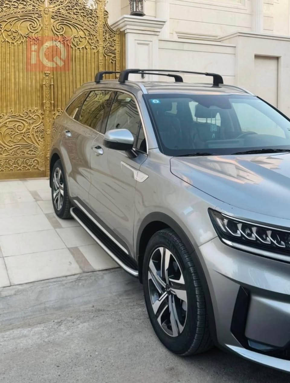 � للبيع كيا سورينتو 2023 EX AWD هايبرد

المواصفات:

* موديل: 2023
* الفئة: KIA Sorento EX
* المحرك: 1.6L Turbo Hybrid
* 4 سلندر
* القوة: 227 حصان
* دفع رباعي AWD
* ناقل حركة أوتوماتيك
* الممشى: 55,000 كم
* وارد أمريكي 🇺🇸

✨ التجهيزات:

📷 كاميرا خلفية • 📦 صندوق كهربائي • 🅿️ حساسات وقوف • 🔥 تدفئة المقاعد • 🔑 بصمة ومفتاح ذكي • 💺 مقاعد كهربائية • 💺 صف ثالث • 🚗 مثبت سرعة • 🌧️ حساس مطر • 📺 شاشة • 👁️ مراقبة النقطة العمياء • 🌡️ تكييف أوتوماتيك • 💡 LED • 📱 Apple CarPlay • 📲 تشغيل عن بُعد • 📡 رادار • 🔋 شاحن لاسلكي • 🌫️ كشافات ضباب • 🅿️ فرامل إلكترونية • ⚙️ أوضاع قيادة • 🛣️ تحذير مغادرة المسار • 🔊 نظام صوت Bose • 🛡️ تحكم إلكتروني بالثبات • ⚡ توجيه كهربائي • 🛞 حساسات ضغط الإطارات • 🎙️ تحكم صوتي

💰 السعر: 26,000$

📍 المكان: بغداد
📞 للاستفسار: *********** بغداد, العراق
