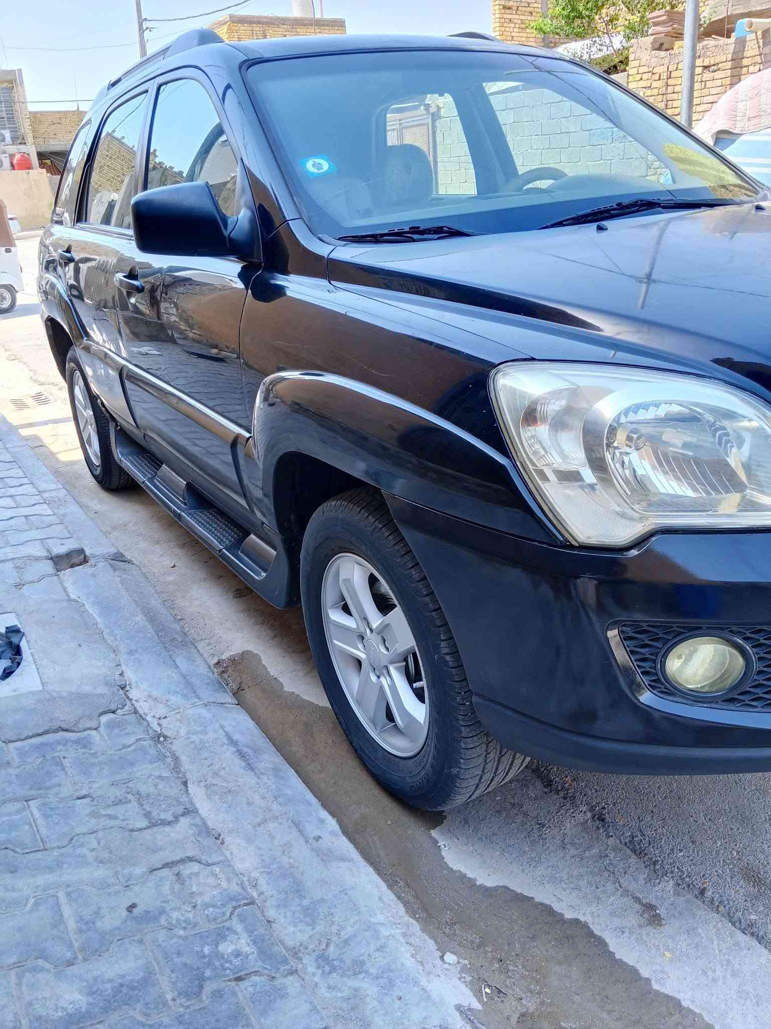 سلام عليكم
كيا سبورتج 2009 خليجي مكفوله 

 سنويه 27 رقم واسط

داخل عسلي 

محرك 2000

تخم تاير 

5 ويل كاب

صدر جديد 

سيارة كامله 

 سعر 105بيه مجال
واسط مركز مدينه
رقم الهاتف ***********
