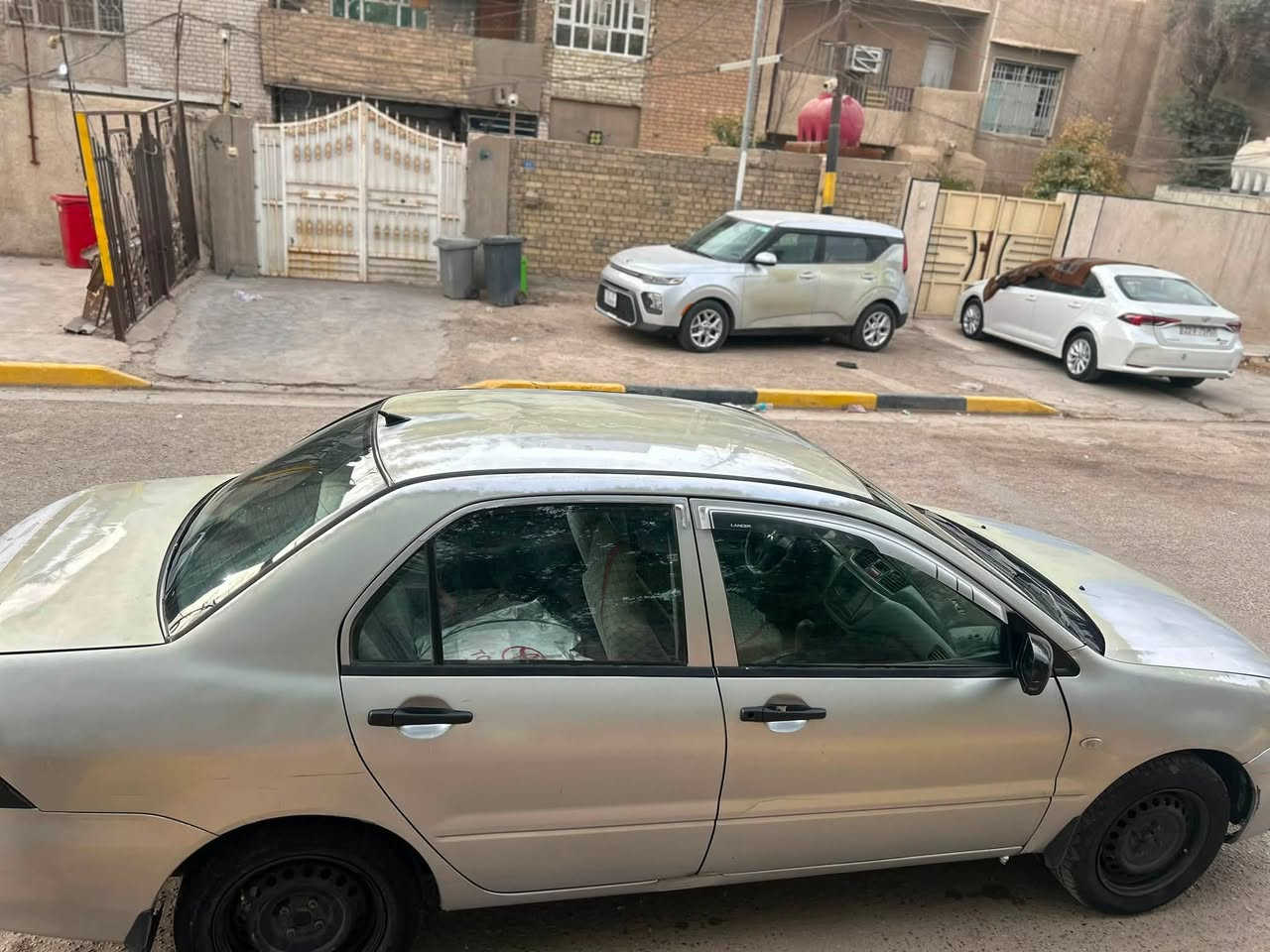 السلام عليكم :

🚘 للبيع ميتسوبيشي لانسر  موديل 2008

•
• اللون: فضي
• السيارة استخدام شخصي•
• شاشة داخلية
• السيارة جاهزة للاستخدام
• داخلية نظيفة ومعتنى بها
• المحرك والقير بحالة جيدة
• الإطارات جيدة
• أوراق السيارة أصولية

ملاحضة : السيارة بدون حادث بغض النضر عن الشخوط وبعض الاثار على البدي  (موضحات  بالصور .)

📍 الموقع: __ بغداد البلديات
💰 السعر: __ 65 وبيها مجال بسيط
📞 للتواصل: __ ***********
