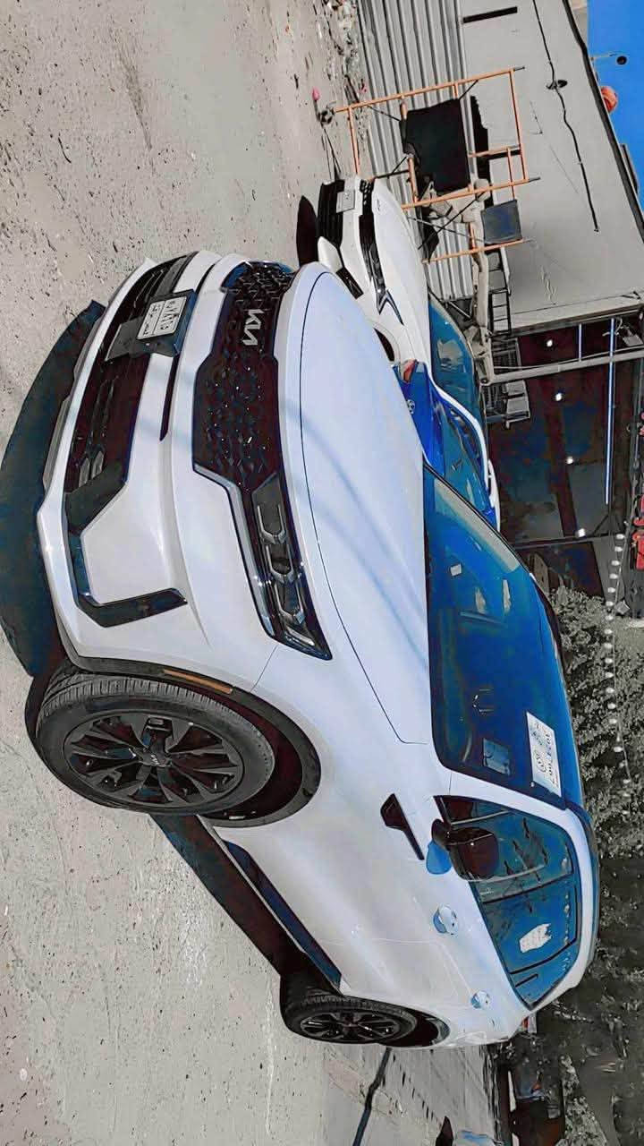 سورنتو 2023
أمريكي رقم انكليزي بسمي 
فول مواصفات ماشيه 40.000
السعر 250$
الشراي يتصل ***********
