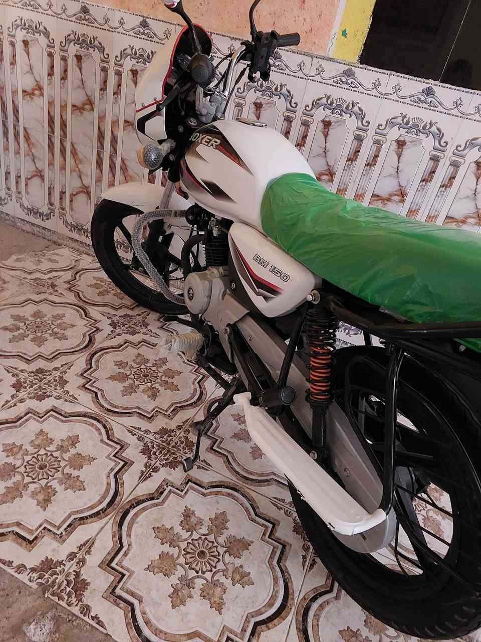 بوكسر للبيع موديل 23 كفاله عامه أوراق  الشراي يتصل *********** ميسان المجر الكبير
