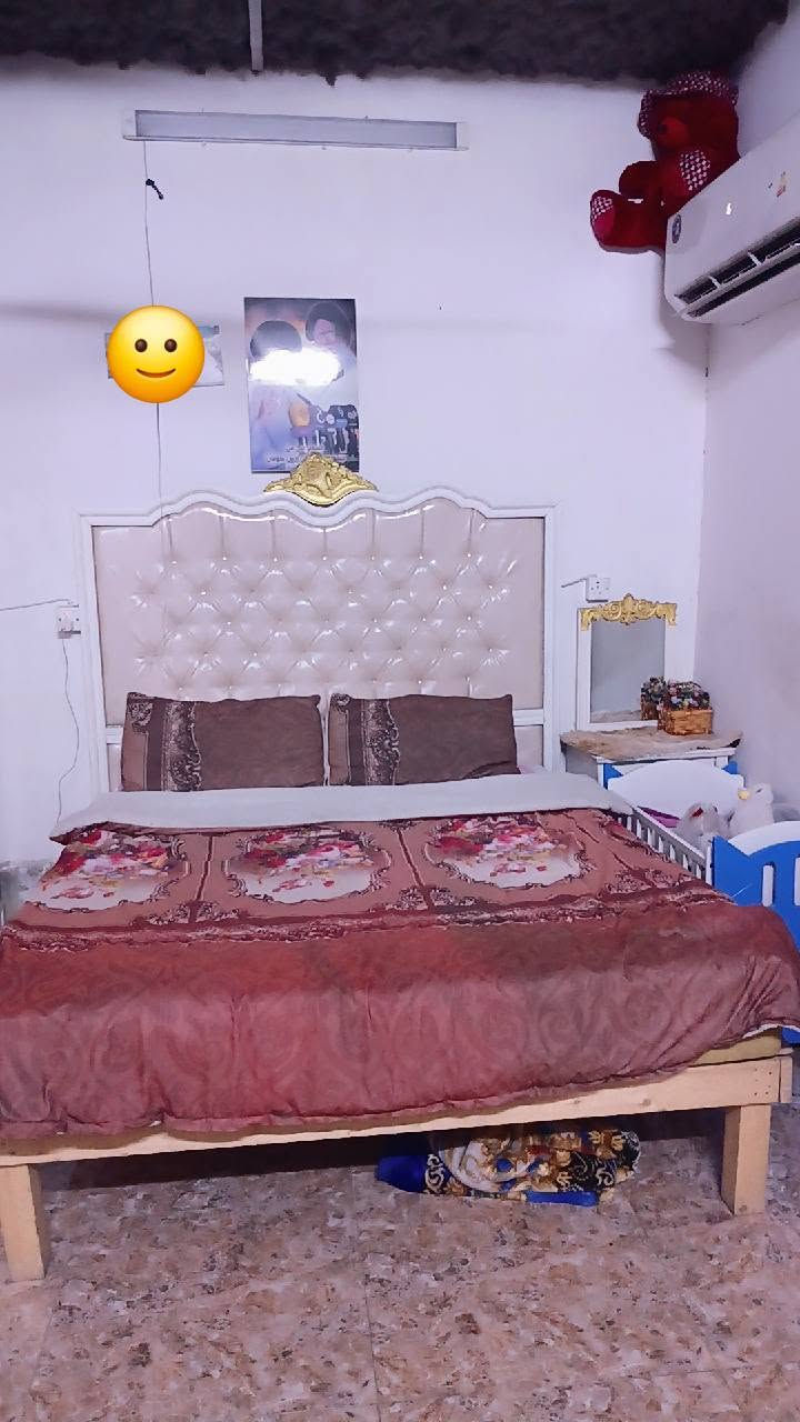 سلام عليكم غرفه تفصال البيع نضيفه  سعر 1600.وبيه مجال شراي يتصل مو شراي يعبر المنشور  ***********
