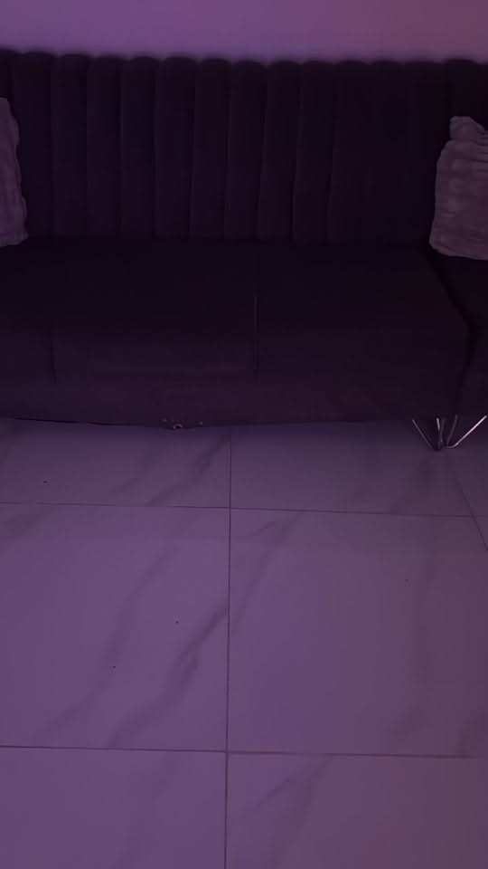 طغم للبيع سعره 125 وبي مجال بي كسر صغير  ***********

