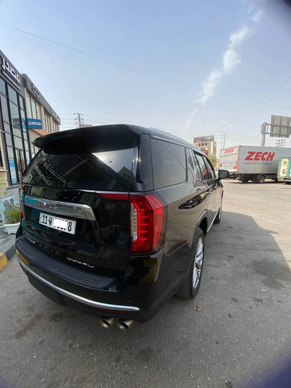 جمسي دينالي2022 DENALI
خليجي وكالة المنصور 
مغلفة ppf بلكامل
السياره كفاله عامه
حجم المحرك 6200 
بنورما 
جكات للتحكم بصعود ونزول  
داخل ابيض ملكي Vip
داتو شو عرض ع الجامة الامامية 
3 شاشات 
5 كامرات 360 درجه
حساس امامي
حساس خلفي
رادارات اماميه
رادارات جانبيه
نقطه عمياء
شاشه عداد دجتل
مقاعد كهربائية
مقاعد تدفئه تبريد 
جنطه كهرباء
صندوق ذكي
تشغيل عن بعد
هزاز كشن سائق للتنبيه

وباقي المواصفات المعروفة بل DENALI
عارضهة 460 مع المجال 
مكان النجف 
***********
***********
