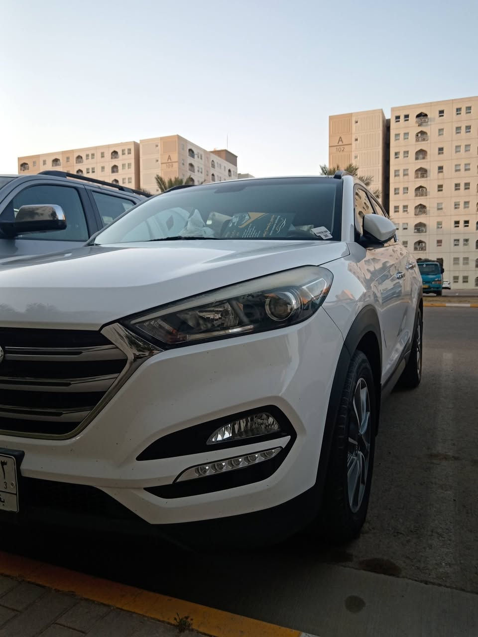 السلام عليكم
توسان خليجي 2018 للبيع 
محرك دوش 2000
بأسمي رقم بغداد 
سنويه 2028
بنوراما 
تبريد قطعين 
ماشيه 85 الف
بقيه المواصفات معروفه
مكاني بغداد مجمع بسمايه 
واتساب ***********
