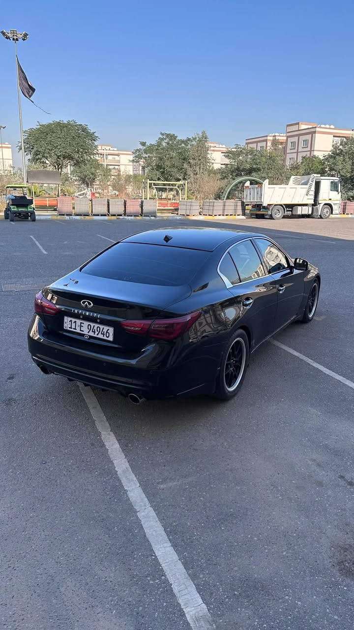 السلام عليكم شباب 
أنفنتي Q50 موديل 2024 فول موصفات للاخير 
مكينه سته سلندر تون تيربو 
حادثها موضح بلصوره بدون صبغ السياره تبديل جاملغ نفس لون فقط وتعديل بحافه البنيد بارد 
موصفاتها معروفه السياره من رادرات كامرات 360 
دفع خلفي اكسل  رقم بغداد 
مكان السياره بصره السعر 198 وبيها مجال بسيط 
***********
