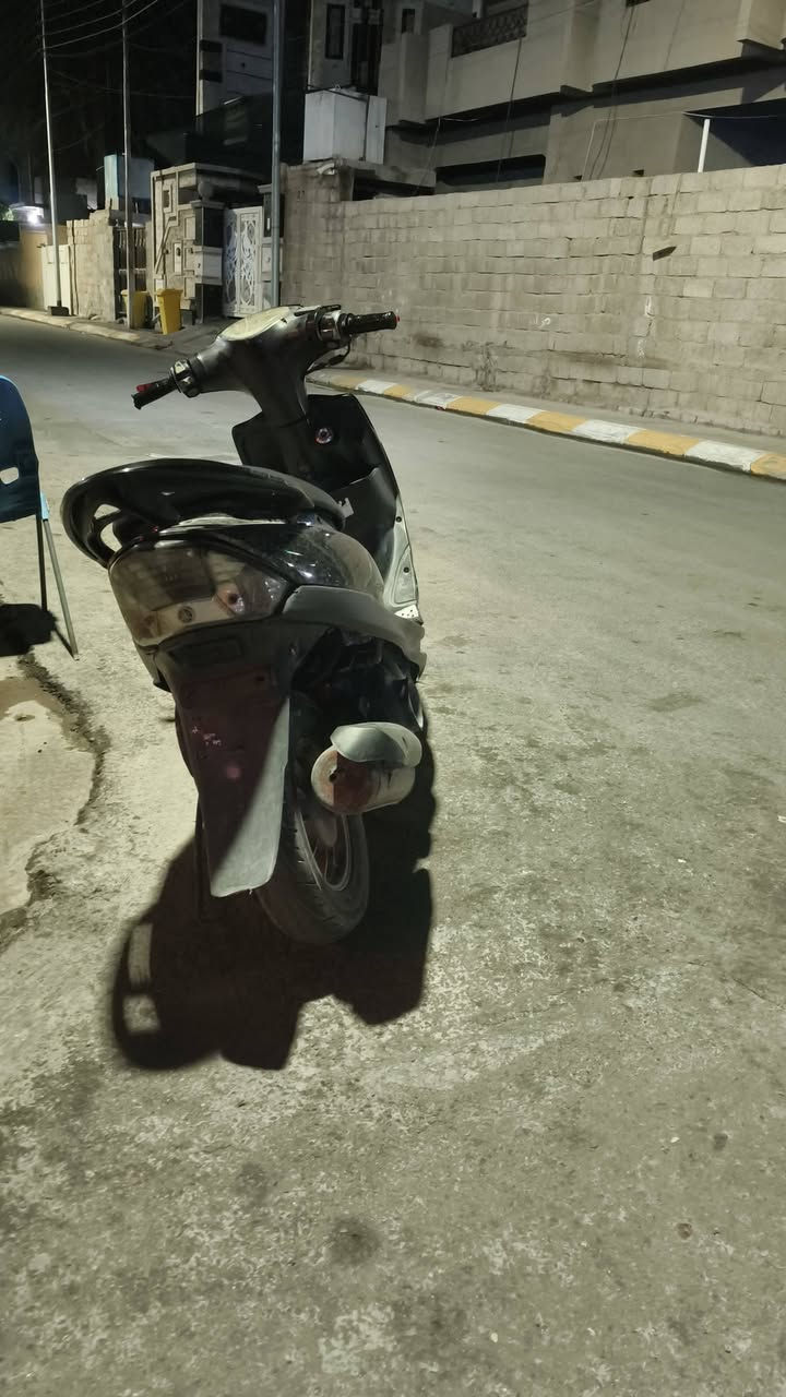 السلام عليكم دراجه ماكس عدله120 للبيع
محرك نضيف ناعم 
بوشه 49 بلاديه فوول 
كڤرات كوربون فورجت وياه كڤرات لون احمر بلاديه
 كهربائيات كله شغاله الدراجه نكره وحده  
تجي تشوف بعينك السعر٧٠٠ وبيه مجال
مكاني الفلوجة 
***********
