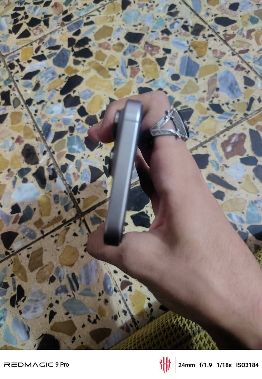iPhone 15 pro max
ذاكرة 256

بطارية 85

جهاز نضيف شخط مابي 

كرتونته ويا 

ماستر شرق اوسط 

سعر مليون و100

مكان بغداد الرصافه  رقم الهاتف ***********

نص مكتوب في الصور:
- REDMAGIC 9 Pro 24mm f/1.9 1/25s ISO3203
- REDMAGIC 9 Pro 24mm f/1.9 1/14s ISO2459
- REDMAGIC 9 Pro 24mm f/1.9 1/18s ISO3184
- REDMAGIC 9 Pro 24mm f/1.9 1/14s ISO2250
- REDMAGIC 9 Pro 24mm f/1.9 1/14s ISO2184
- حول الاسم iPhone إصدار iOS 26.6.2 اسم الطراز iPhone 15 Pro Max رقم الطراز MU793AA/A الرقم التسلسلي HV9YH4R7RC انتهت صلاحية التغطية الأغاني الفيديوهات ١٣١ الصور ٨٢٩ التطبيقات ٢٥ السعة ٢٥٦ غ.ب. متوفرة ١٤٤,٣٣ غ.ب. عنوان Wi-Fi A4:F8:41:EA:90:F6
- حالة البطارية
- <
- عادية
- تعمل بطارية iPhone هذه على النحو المتوقع. حول البطارية والضمان...
- الحد الأقصى للقدرة
- ٨٥٪
- هذا قياس لقدرة البطارية مقارنة بقدرتها عندما كانت جديدة. قد تتسبب القدرة المنخفضة بتقليل ساعات الاستخدام بين عملية الشحن والأخرى.
- عدد الدورات
- ٧٣٧
- هذا هو عدد مرات استهلاك iPhone لقدرة البطارية. معرفة المزيد...
- تاريخ التصنيع
- كانون الثاني ٢٠٢٤
- أول استخدام
- شباط ٢٠٢٤