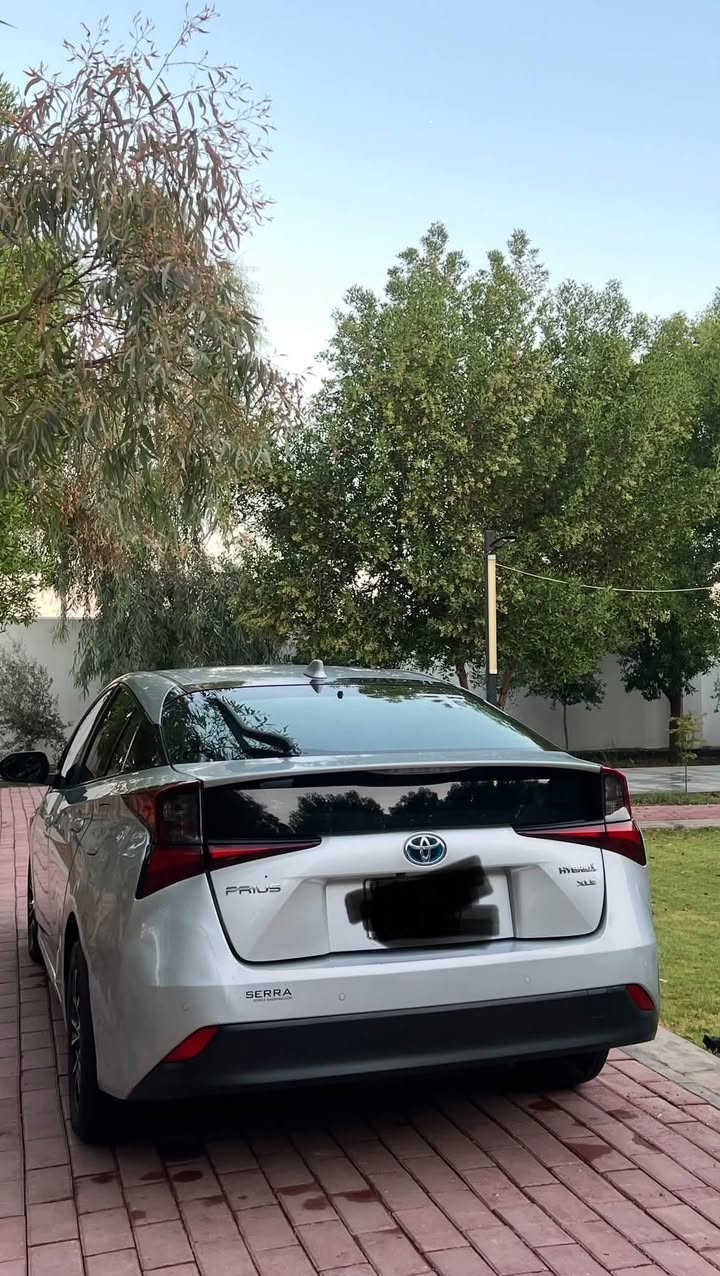 بريوس ٢٠٢٢ XLE السياره نضيفه وضربتها كلش خفيفه بيها نقص فقط الكامره الي تقره الشارع والي تحدد المسار ماشيه ٩٥ وقابل للزياده سعر ١٣٥ وبيها مجال قليل للاستفسار اكثر ***********
