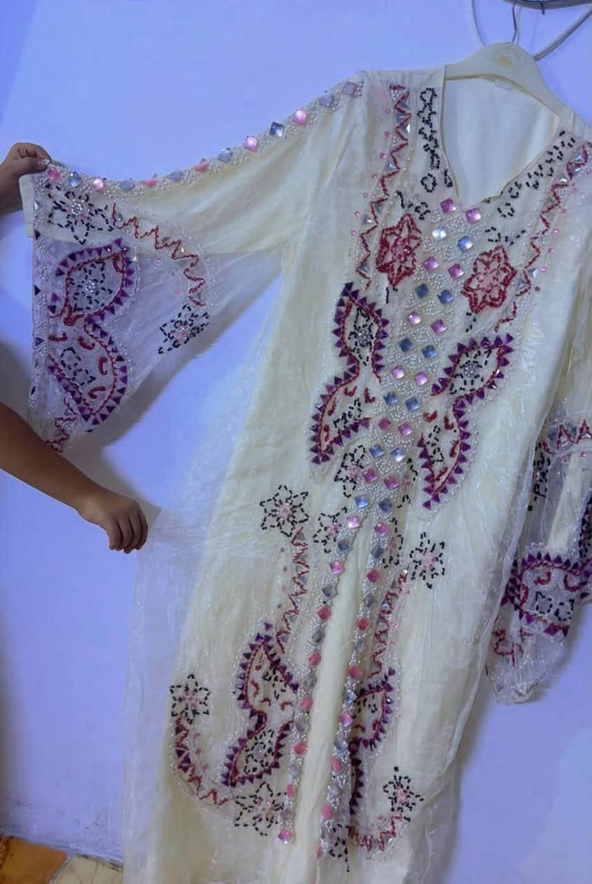 اقفطان خليجي • تطريز يدوي • قياس XL