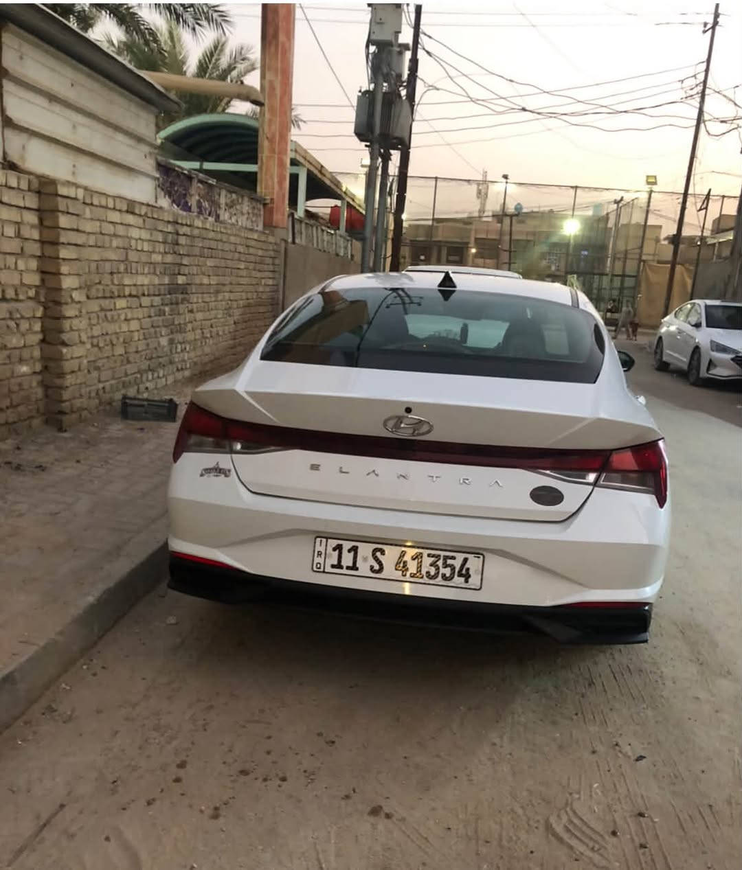 السلام عليكم
النترا مديل 22 وارد امريكي

السياره مبدل بيها بنيد بلادي ابيض

السياره جاملغ  صبغ فقط 

⭕️مواصفات السياره 

⭕️بصمه  

⭕️دخول ذكي 

⭕️صندوق ذكي 

⭕️رادار 

⭕️سياقه ذاتيه 

⭕️تحديد مسار 

⭕️كشنات تدفئه

⭕️ستيرن تدفئه

⭕️ توقف ذاتي

فقط ايرباك الدركه 

تحويل مباشر 

محركها 2000 دوش 

كير AT 

السعر 145 وبيها مجال كلشش قليل 

***********

مكاني بغداد حي اور
