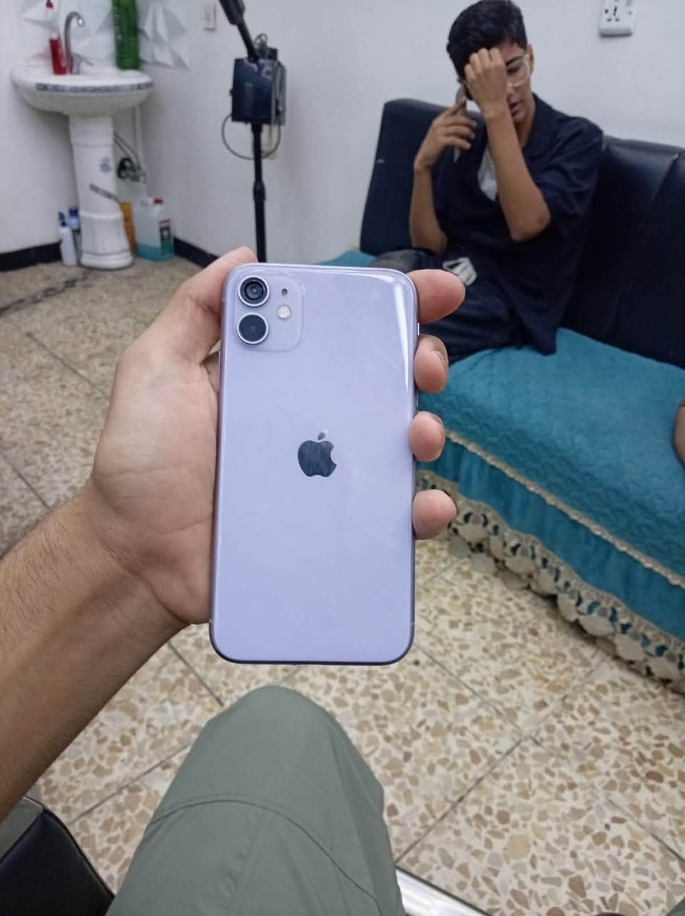 ايفون 11 • ١٢٨ • بطارية ١٠٠