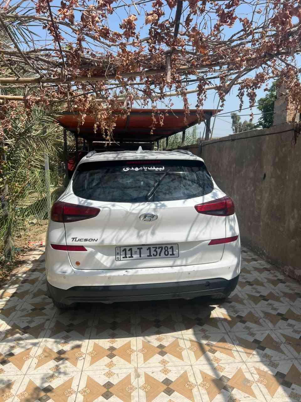 توسان مديل 20 رقم بغداد بصمه بسمنه مكان نجف قرب جسر ام عباسيه السعر 175 وبيه مجال كفاله عامه ***********اتصال فقط @إشارة
